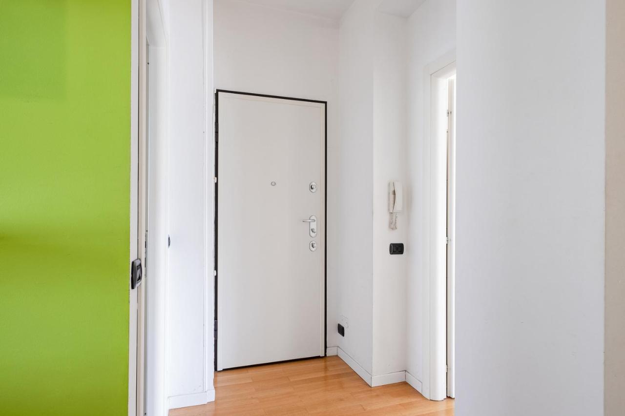 Apartment Joivy Lovely Flat For 4 With Balcony Near Porta Romana Mailand